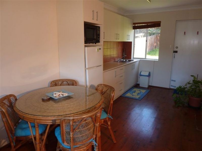 11 Clissold Street, Mollymook NSW 2539