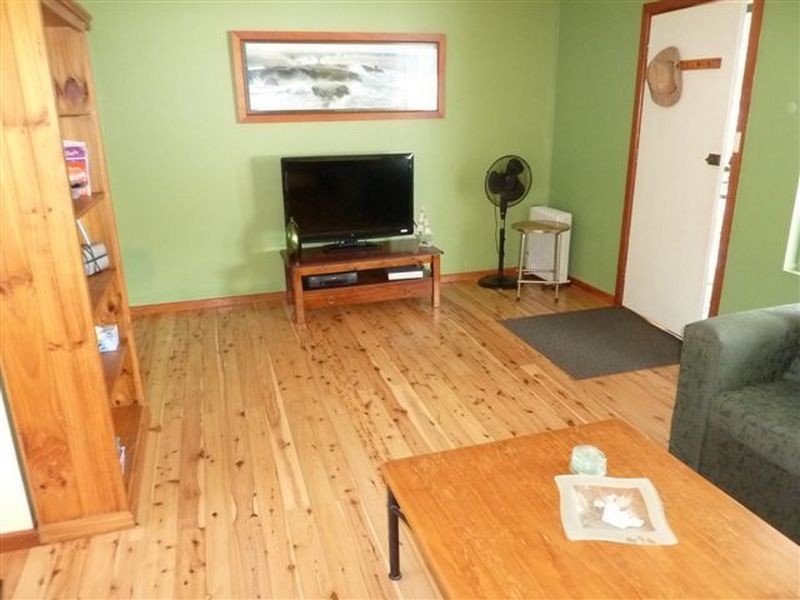 40 Entrance Road, Lake Conjola NSW 2539