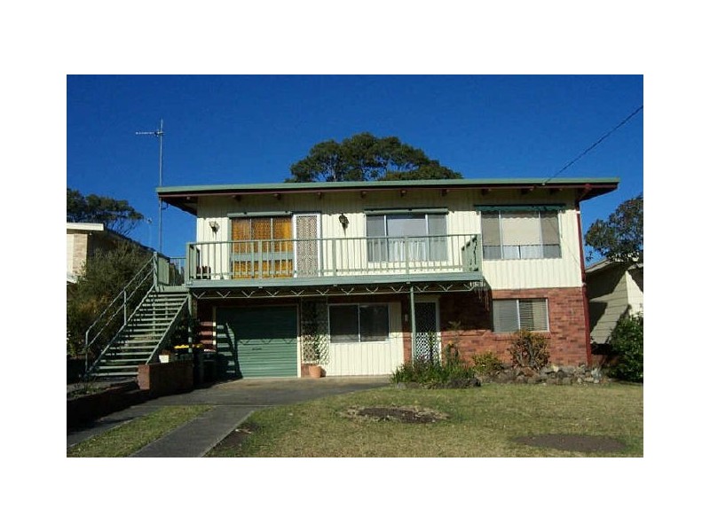 84 Carroll Avenue, Mollymook NSW 2539
