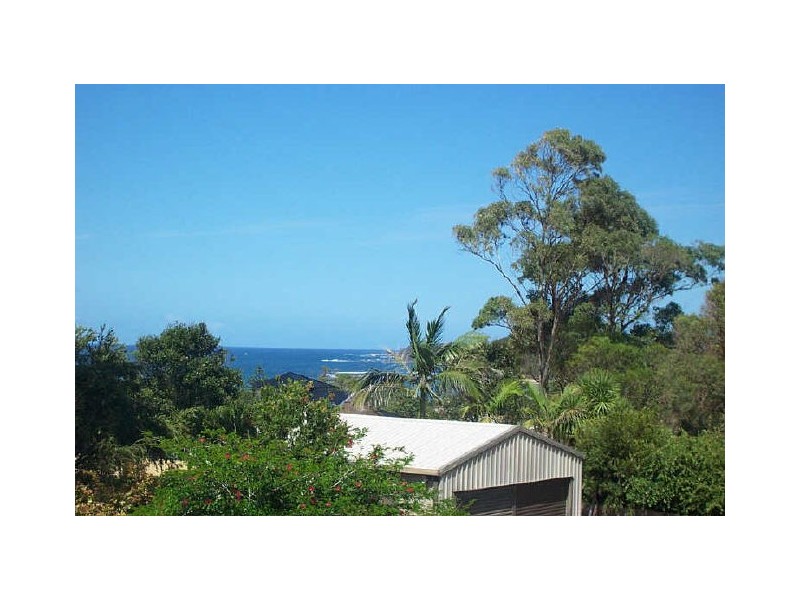 84 Carroll Avenue, Mollymook NSW 2539