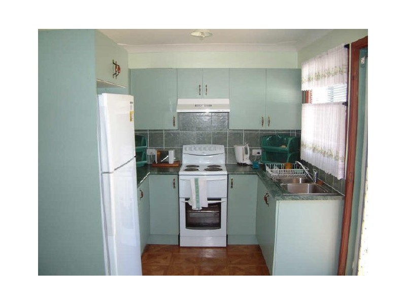 40 Cornfield Parade, Fishermans Paradise NSW 2539