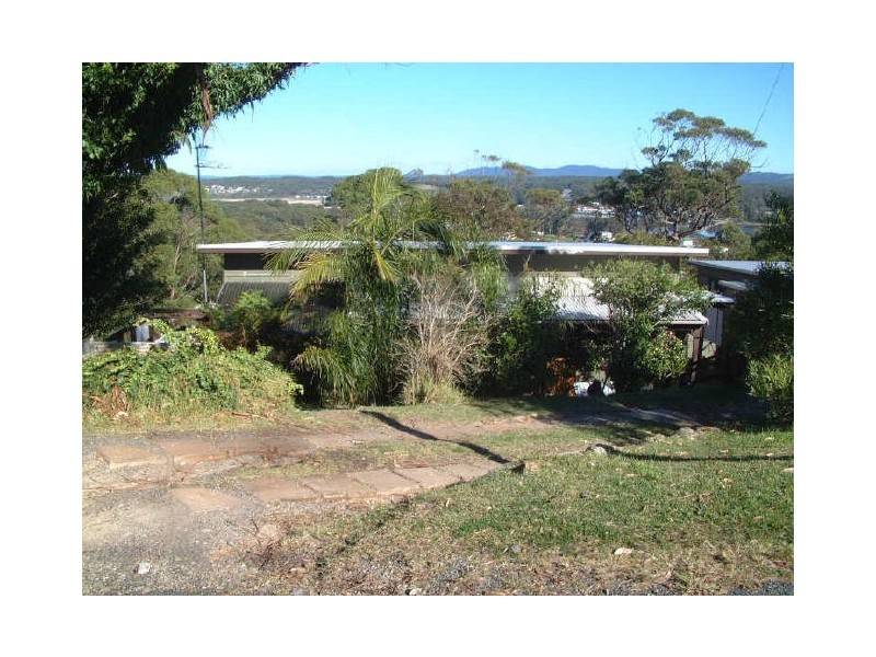 28 Braidwood Ave, Burrill Lake NSW 2539