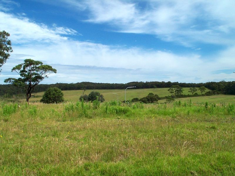 33 Wuru Drive, Burrill Lake NSW 2539