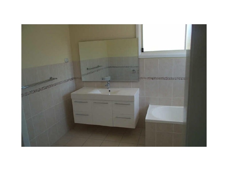 2/11 Crescent Street, Ulladulla NSW 2539