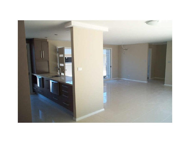 2/11 Crescent Street, Ulladulla NSW 2539