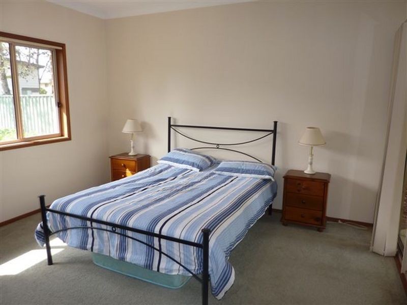 5 Macleay Street, Narrawallee NSW 2539