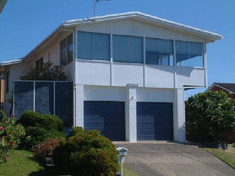 20 Shipton Crescent, Mollymook NSW 2539