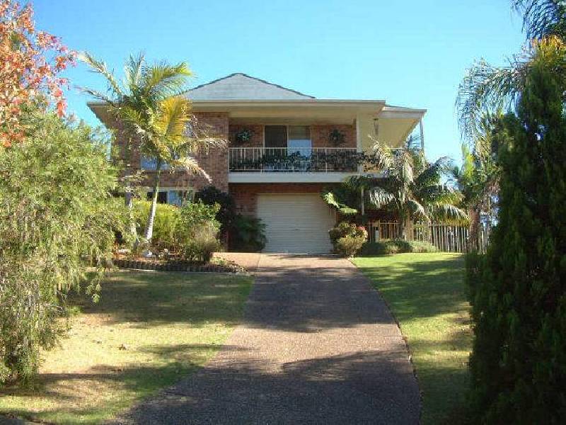 28 Scorpio Grove, Narrawallee NSW 2539
