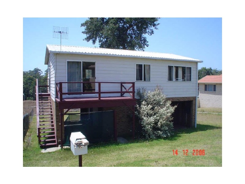 18 Gemini Way, Narrawallee NSW 2539