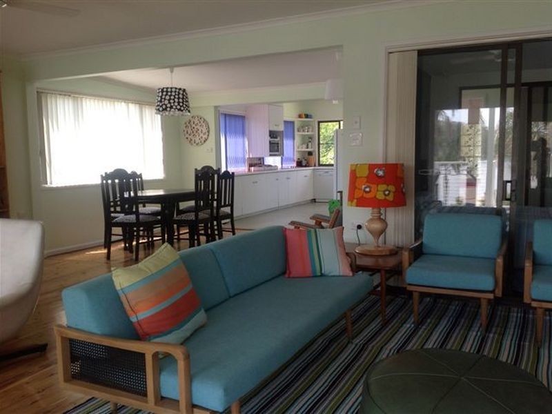 55 Carroll Avenue, Lake Conjola NSW 2539