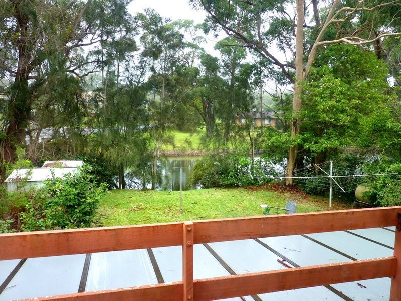 19 Oak Avenue, Lake Tabourie NSW 2539