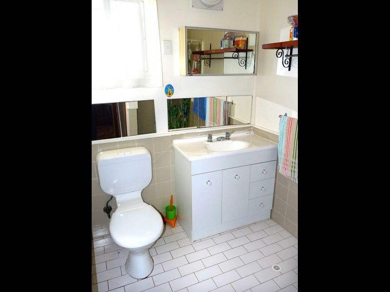 19 Oak Avenue, Lake Tabourie NSW 2539