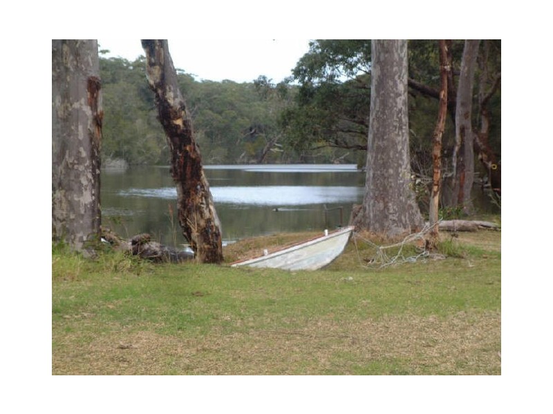 24 Princes Highway, Lake Tabourie NSW 2539