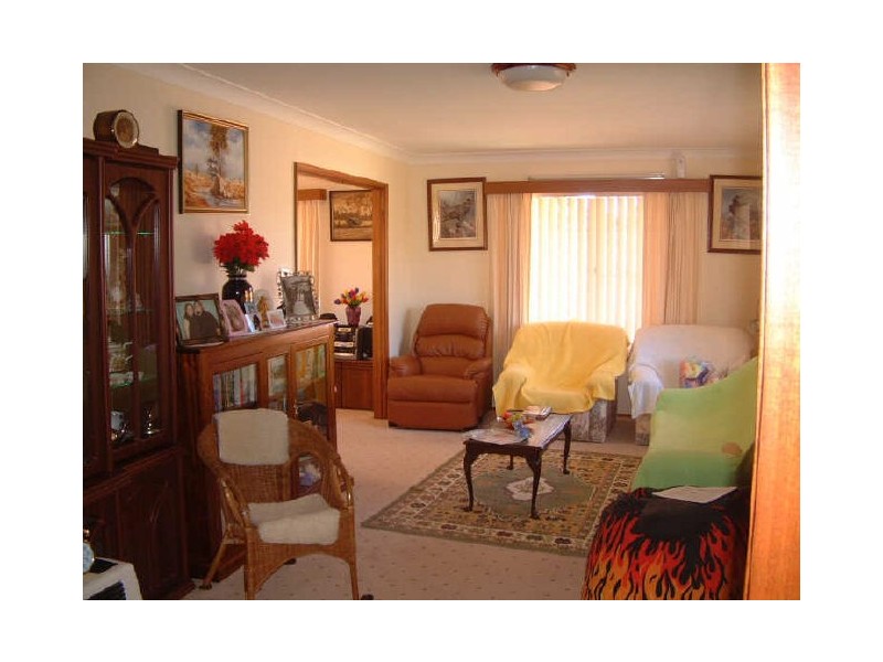 25 Mercury Drive, Lake Tabourie NSW 2539
