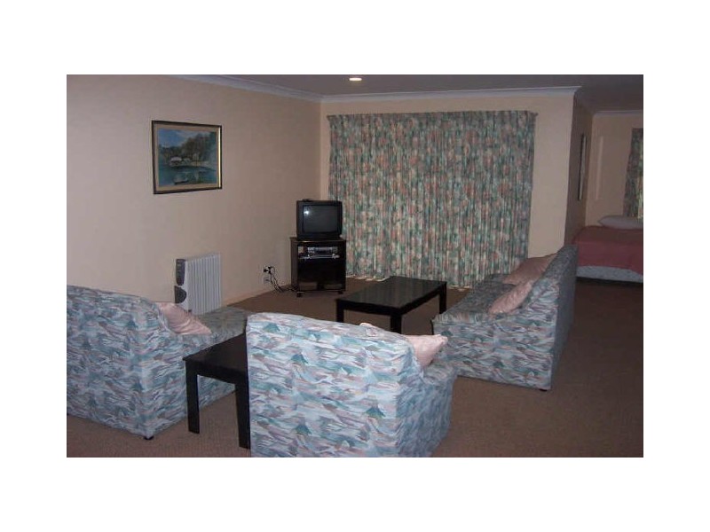 4/5 Murramerang St, Mollymook NSW 2539