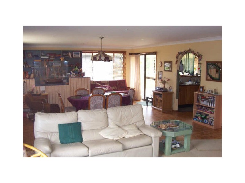 17 Casuarina Close, Burrill Lake NSW 2539