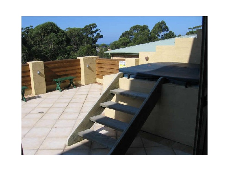 13 Blake Place, Narrawallee NSW 2539