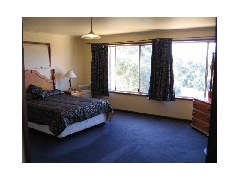 13 Blake Place, Narrawallee NSW 2539