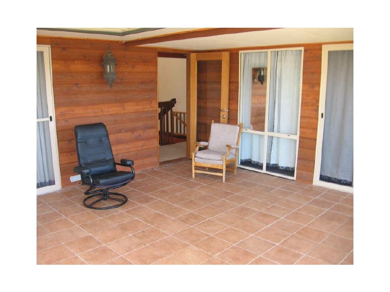 13 Blake Place, Narrawallee NSW 2539