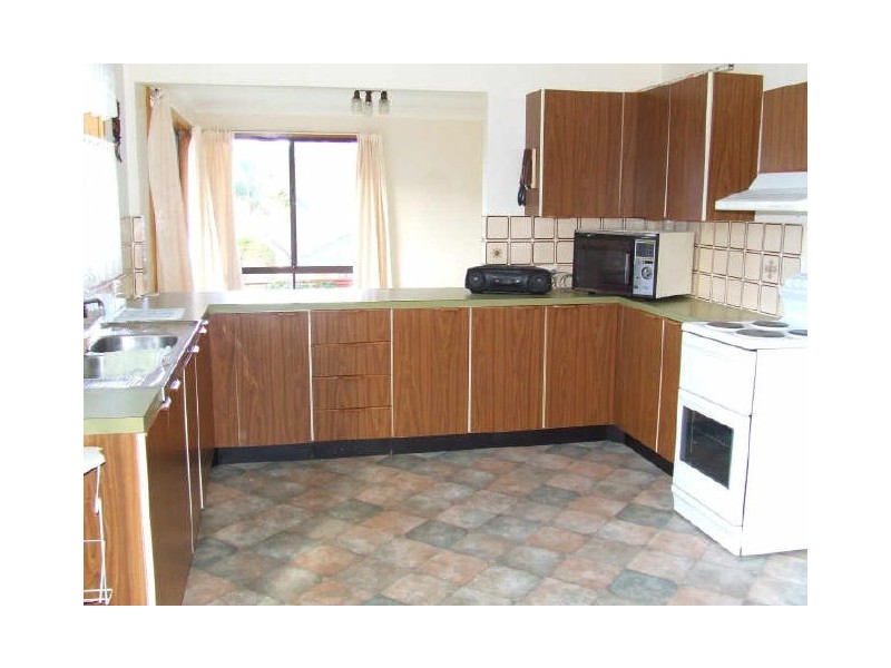 2 Bombora Crescent, Mollymook NSW 2539