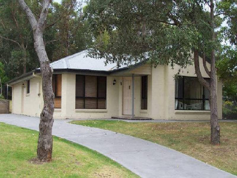 1 Carroll Avenue, Mollymook NSW 2539