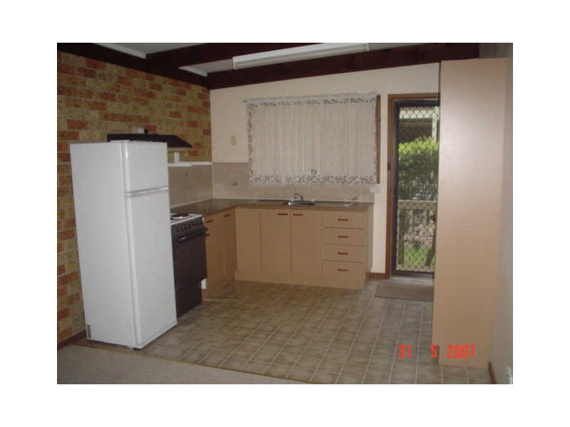 2/81 Clyde Street, Mollymook NSW 2539
