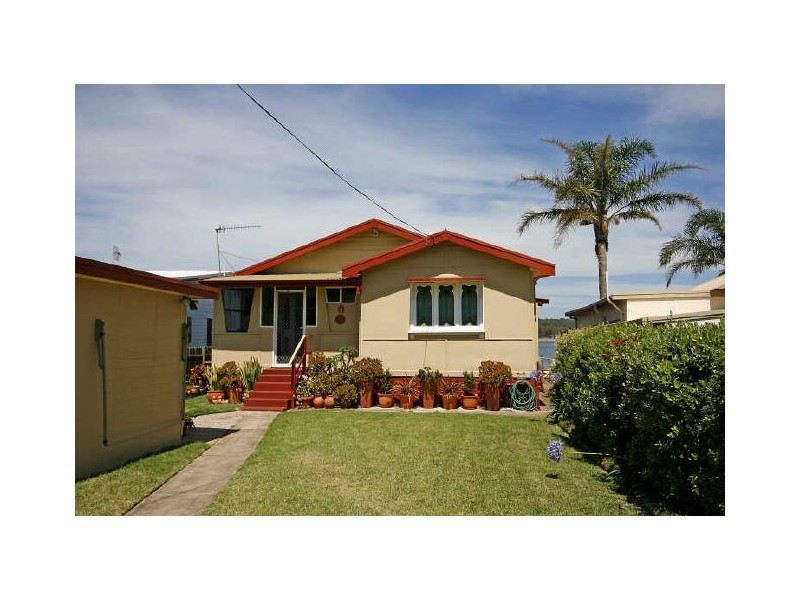 32 McDonald Parade, Burrill Lake NSW 2539