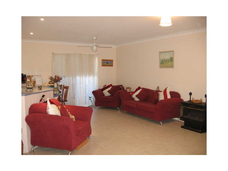 5 Alma Avenue, Fishermans Paradise NSW 2539