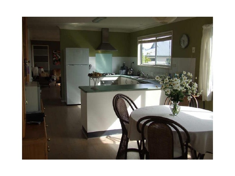 11 Skillman Place, Mollymook NSW 2539