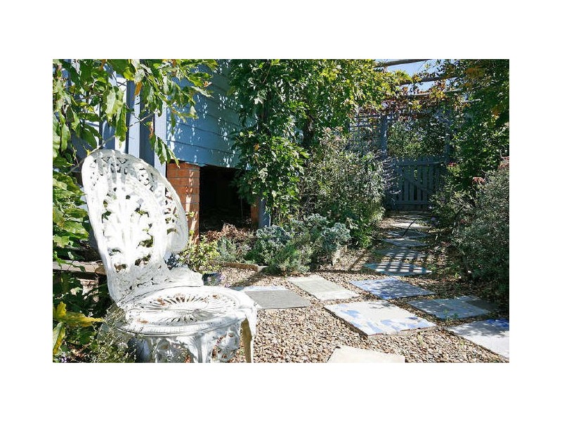 11 Skillman Place, Mollymook NSW 2539