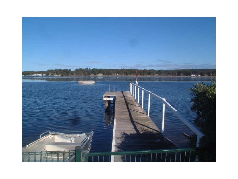 2 Kendall Crescent, Burrill Lake NSW 2539
