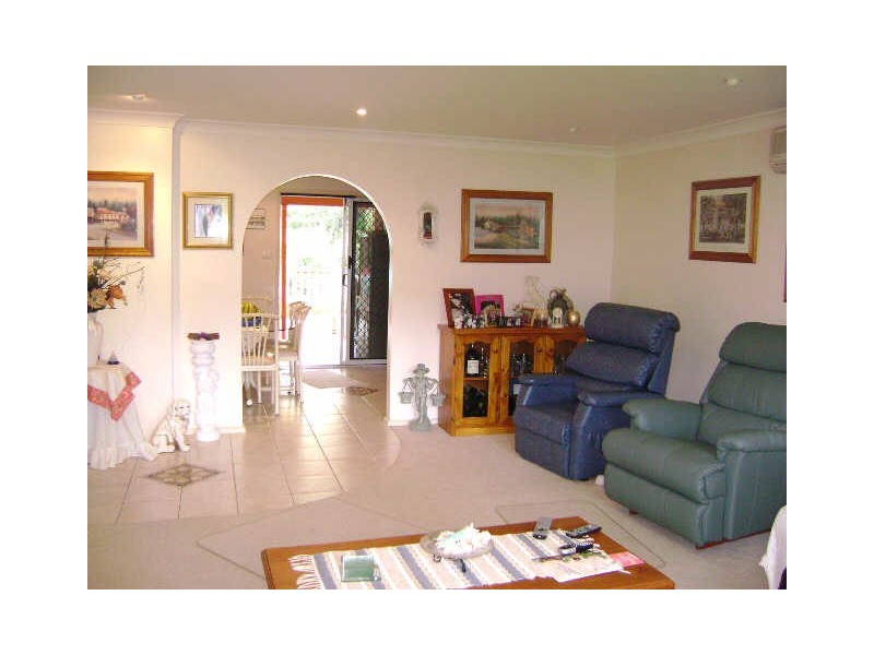 39 Wyoming Avenue, Burrill Lake NSW 2539