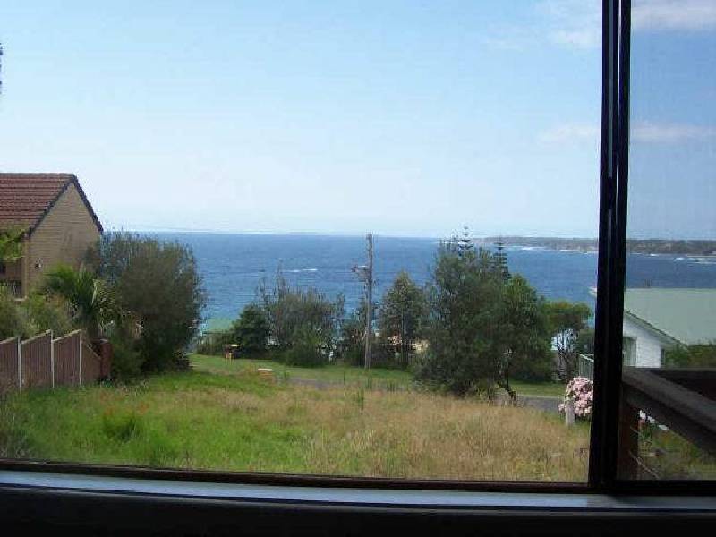 12 Jones Ave, Mollymook NSW 2539