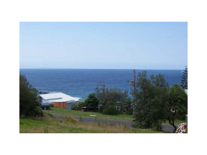 12 Jones Avenue, Mollymook NSW 2539