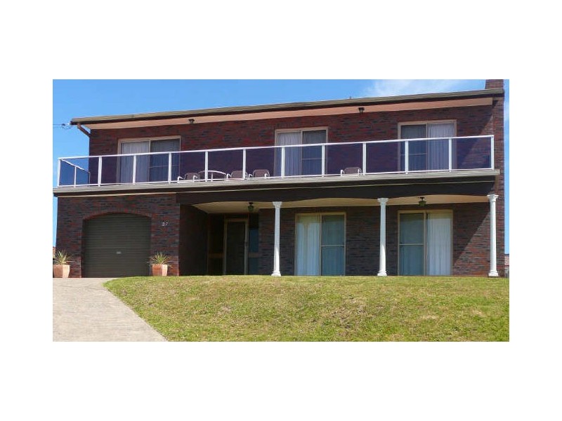 27 Pengana Crescent, Mollymook NSW 2539