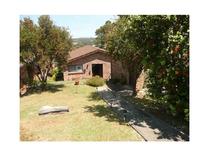 25 Canberra Crescent, Burrill Lake NSW 2539