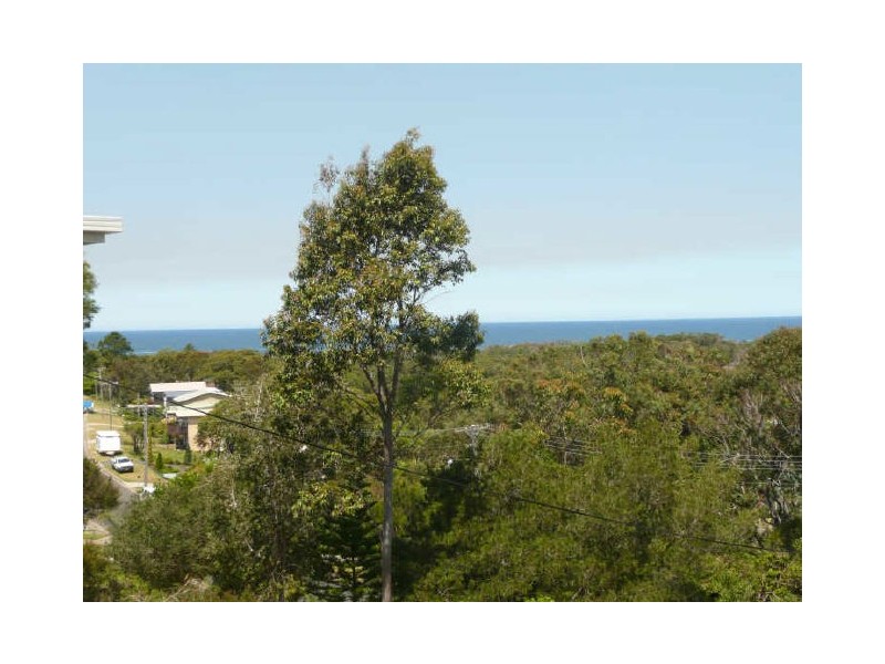 25 Canberra Crescent, Burrill Lake NSW 2539