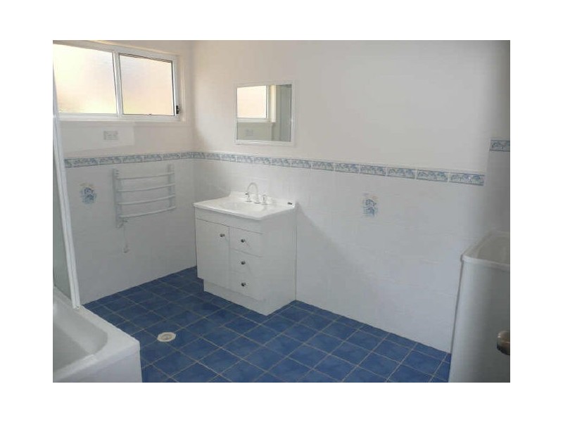 64 Cornfield Parade, Fishermans Paradise NSW 2539