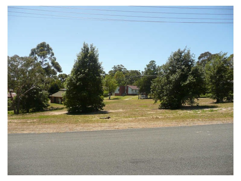 4 Aquarius Avenue, Narrawallee NSW 2539