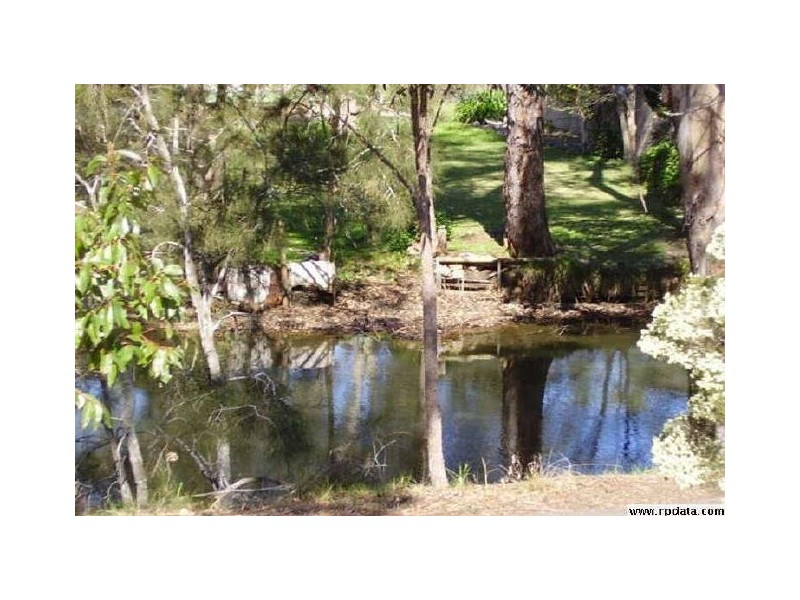 39 River Road, Lake Tabourie NSW 2539
