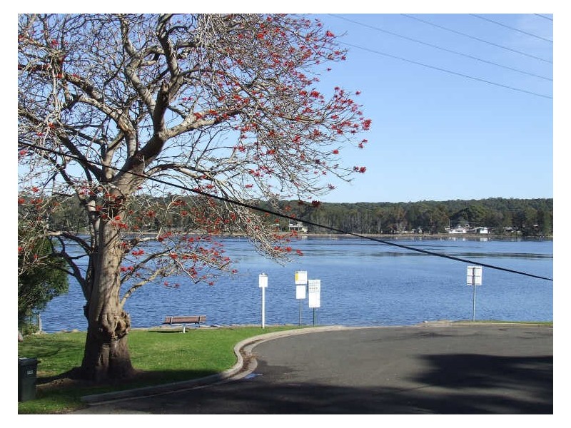 13 Kendall Crescent, Burrill Lake NSW 2539