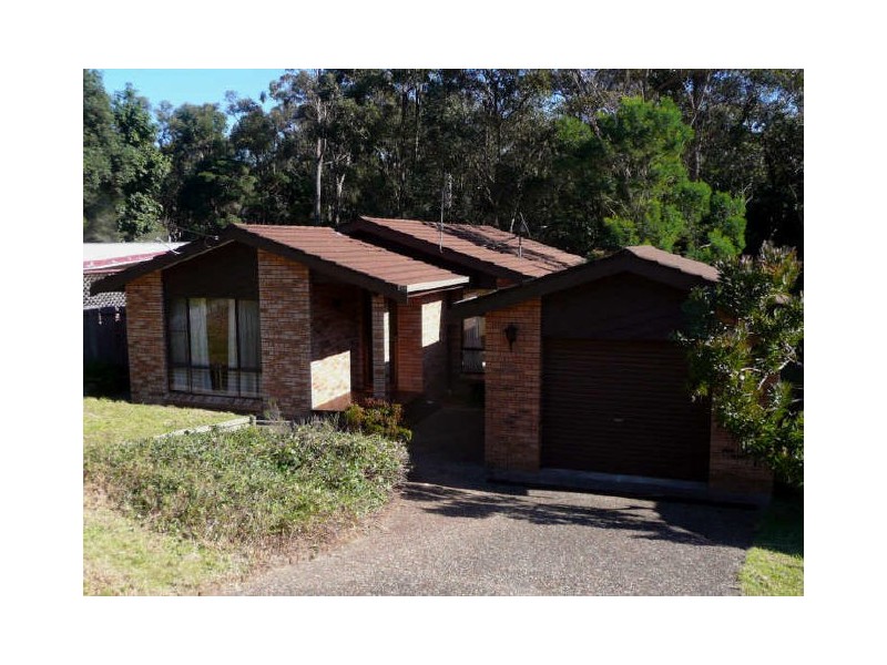 64 Ross Avenue, Narrawallee NSW 2539