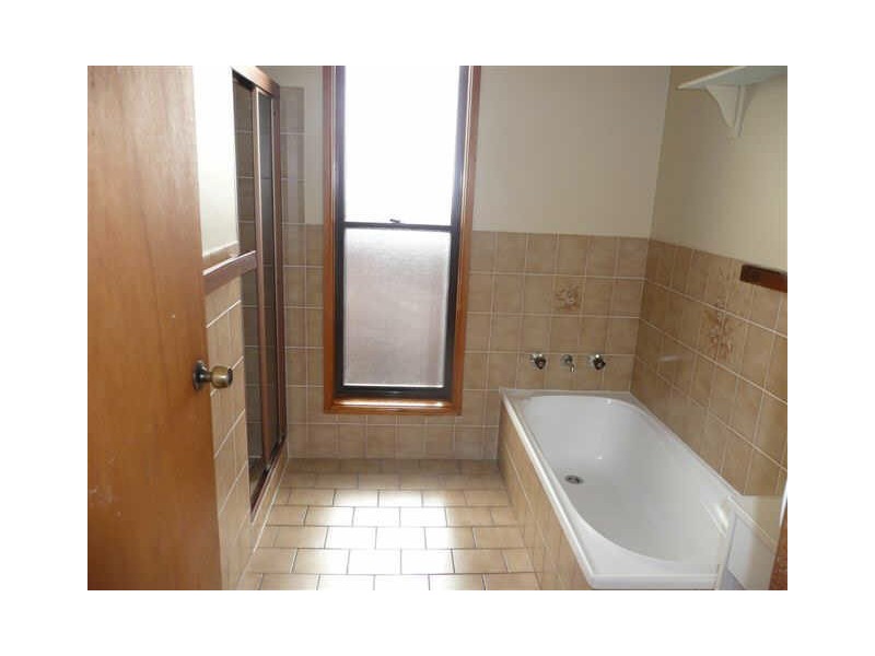 64 Ross Avenue, Narrawallee NSW 2539