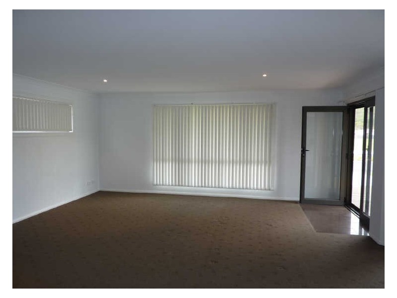 6 Queanbeyan Avenue, Burrill Lake NSW 2539