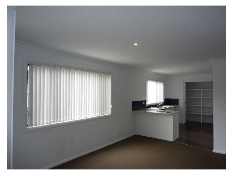 6 Queanbeyan Avenue, Burrill Lake NSW 2539