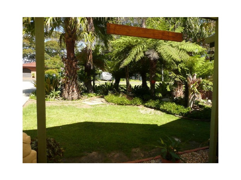 17 Kings Point Drive, Kings Point NSW 2539