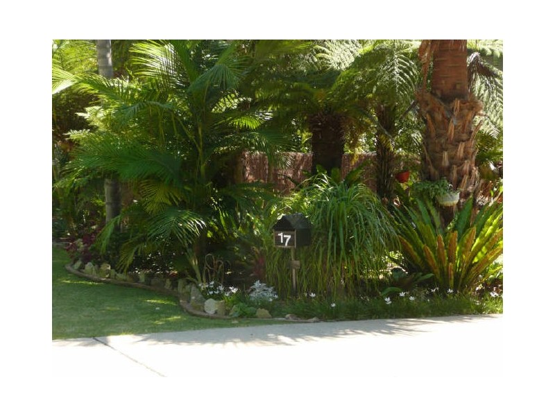 17 Kings Point Drive, Kings Point NSW 2539