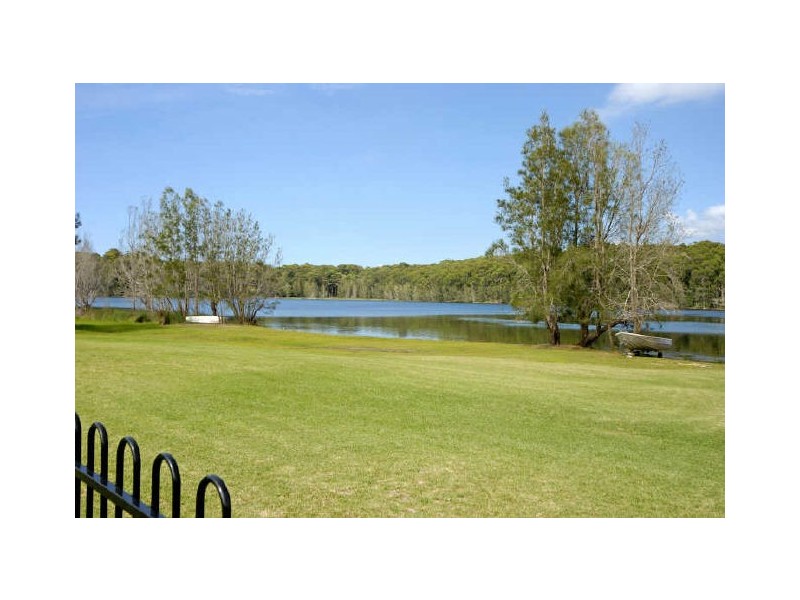 11 Honeysuckle Close, Burrill Lake NSW 2539