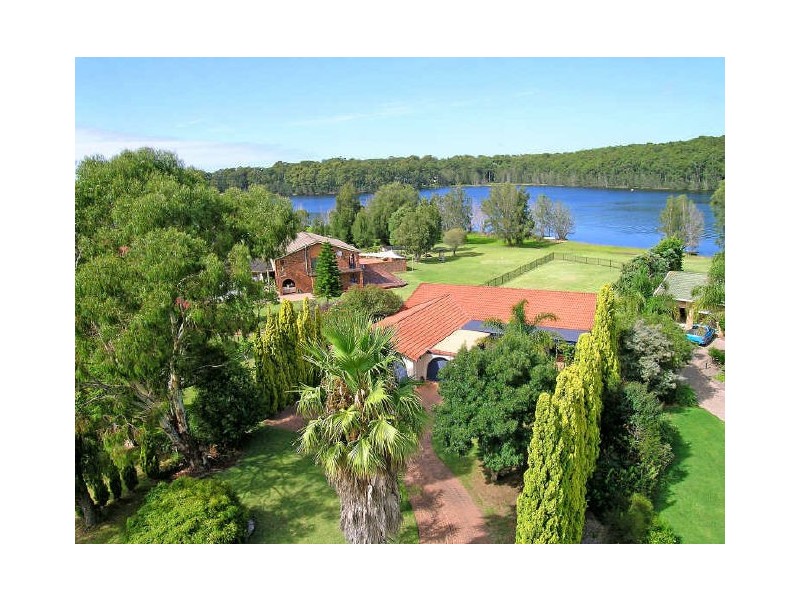 11 Honeysuckle Close, Burrill Lake NSW 2539
