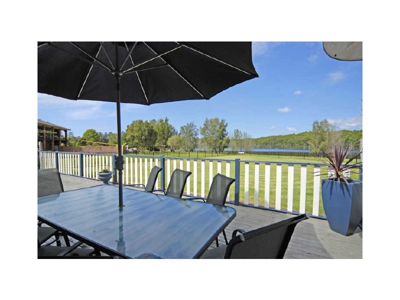 11 Honeysuckle Close, Burrill Lake NSW 2539